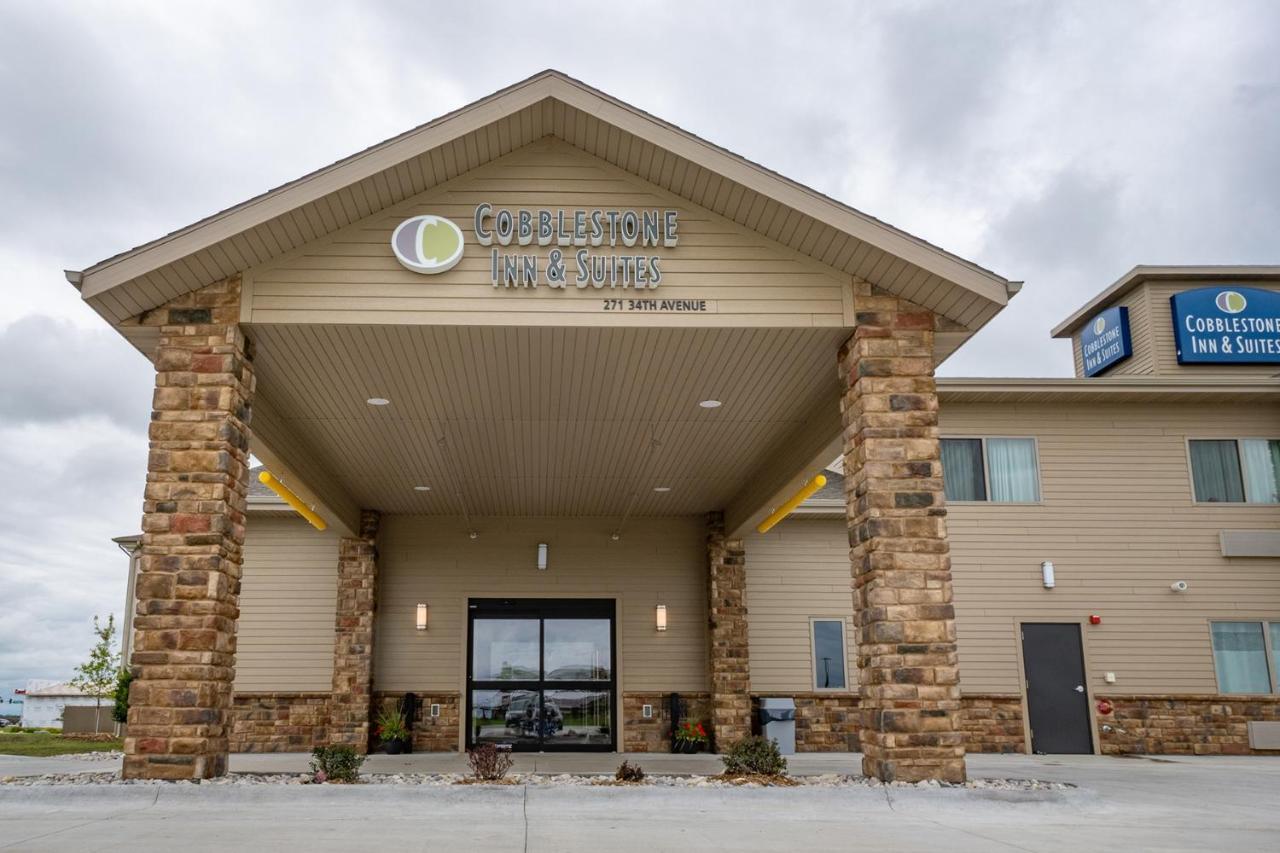 Cobblestone Hotel & Suites-Sheldon Exterior foto